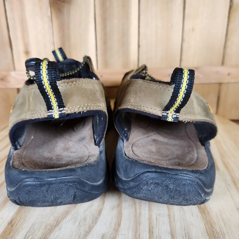 Keen Newport Sandals Men 11 Brown Suede Waterproof Hiking Water Shoes Closed Toe